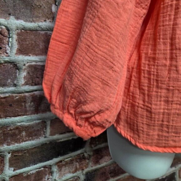Effortless Everyday Style – Universal Thread Gauze Cotton Top (XS Coral) - Picture 3 of 6